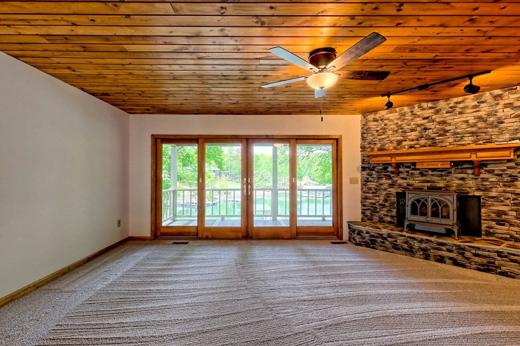 Hiawassee, Georgia, 30546, United States, ,3 BathroomsBathrooms,Residential,Active,1790284