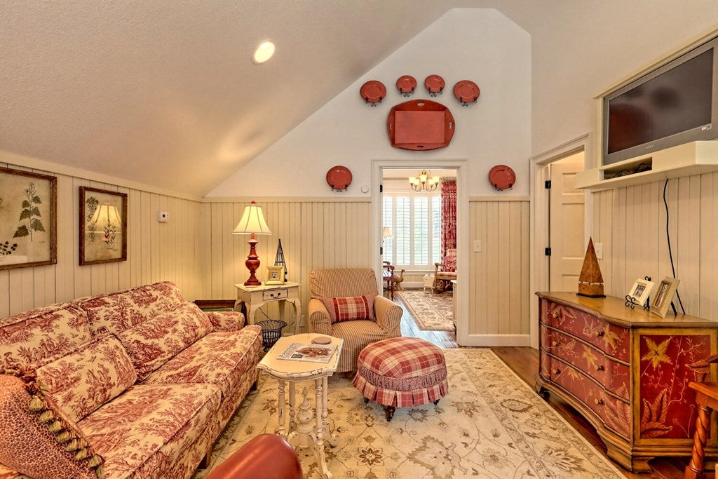 Young Harris, Georgia, 30582, United States, 4 Bedrooms Bedrooms, ,5 BathroomsBathrooms,Residential,Active,1945365