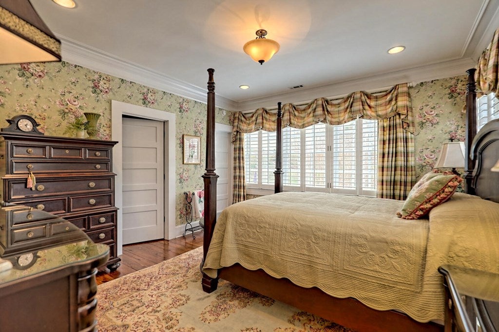 Young Harris, Georgia, 30582, United States, 4 Bedrooms Bedrooms, ,5 BathroomsBathrooms,Residential,Active,1945365