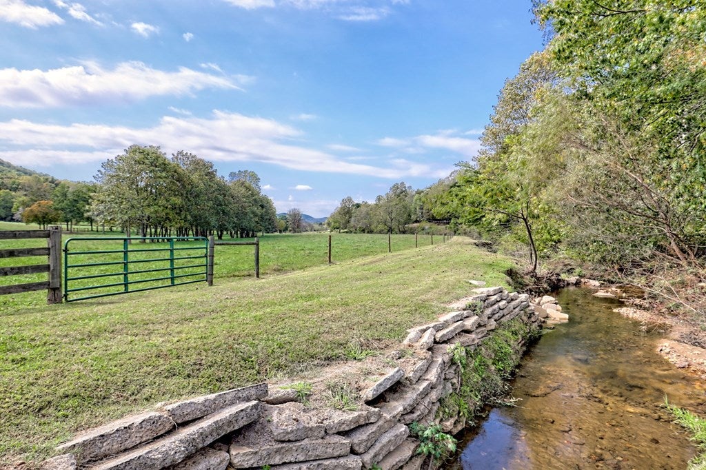 Warne, North Carolina, 28909, United States, 5 Bedrooms Bedrooms, ,6 BathroomsBathrooms,Residential,Active,1968111