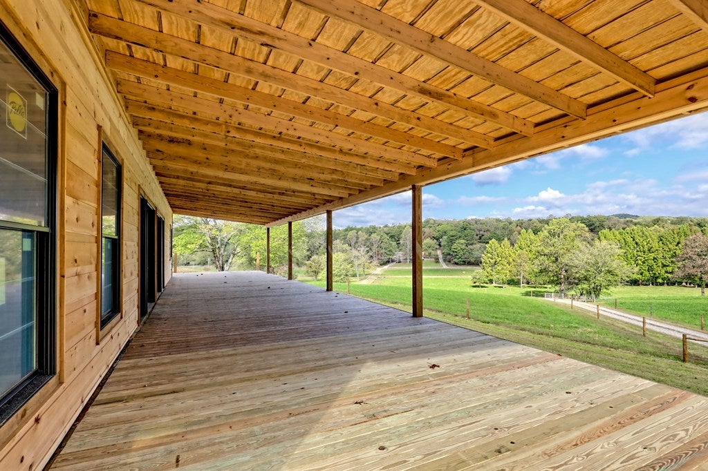 Warne, North Carolina, 28909, United States, 5 Bedrooms Bedrooms, ,6 BathroomsBathrooms,Residential,Active,1968111