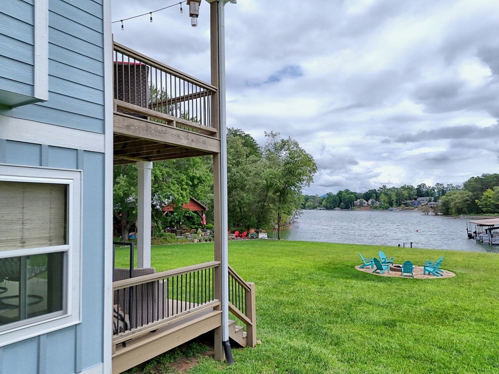 Hiawassee, Georgia, 30546, United States, 2 Bedrooms Bedrooms, ,3 BathroomsBathrooms,Residential,Active,1914769