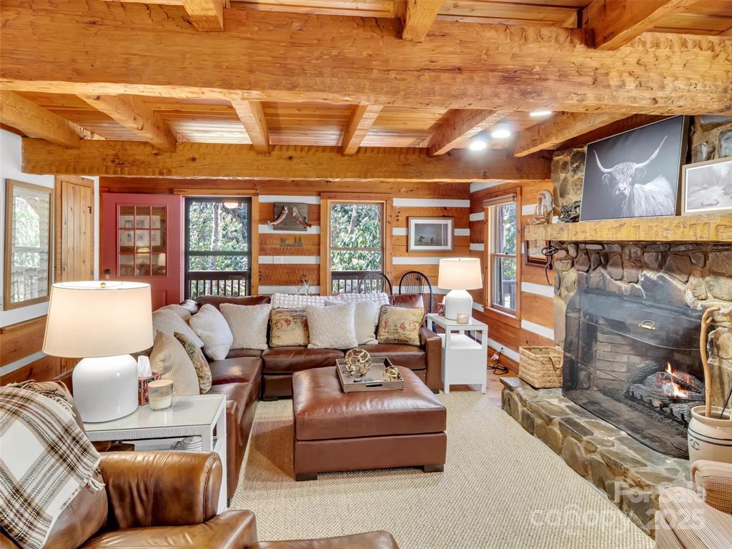 Robbinsville, North Carolina, 28771, United States, 6 Bedrooms Bedrooms, ,4 BathroomsBathrooms,Residential,Active,1764845