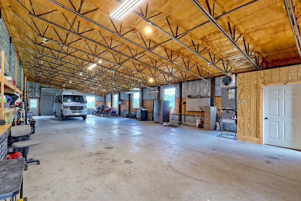 Warne, North Carolina, 28909, United States, 5 Bedrooms Bedrooms, ,6 BathroomsBathrooms,Residential,Active,1968111