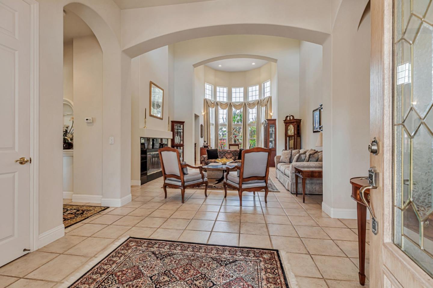 Hollister, California, 95023, United States, 5 Bedrooms Bedrooms, ,4 BathroomsBathrooms,Residential,Active,1904181
