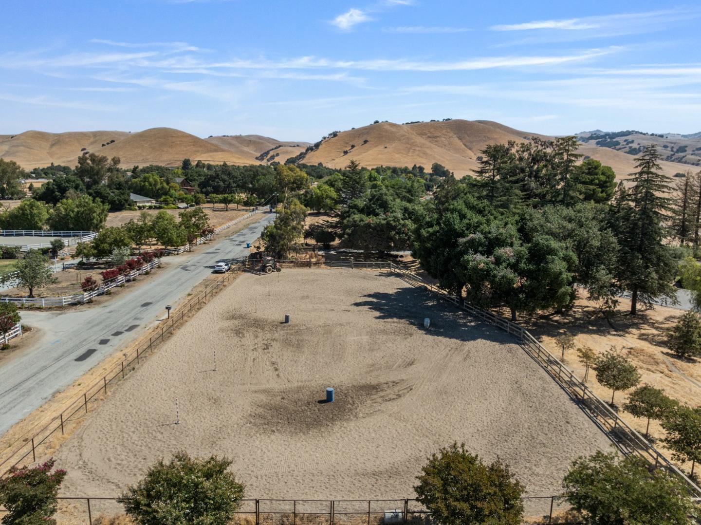 Hollister, California, 95023, United States, 4 Bedrooms Bedrooms, ,4 BathroomsBathrooms,Residential,Active,1943799