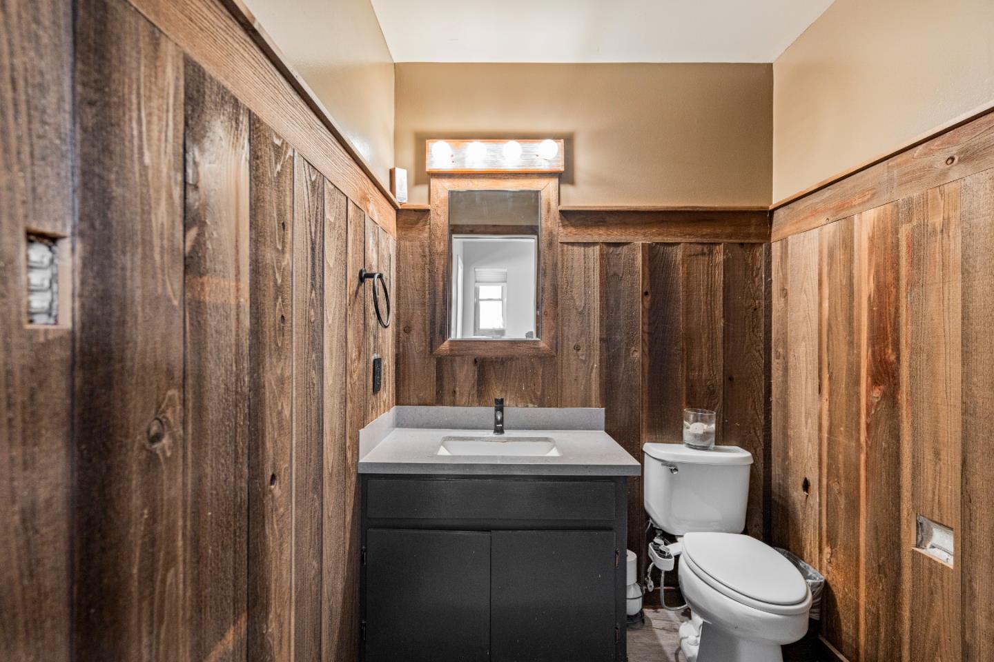 Hollister, California, 95023, United States, 4 Bedrooms Bedrooms, ,4 BathroomsBathrooms,Residential,Active,1943799