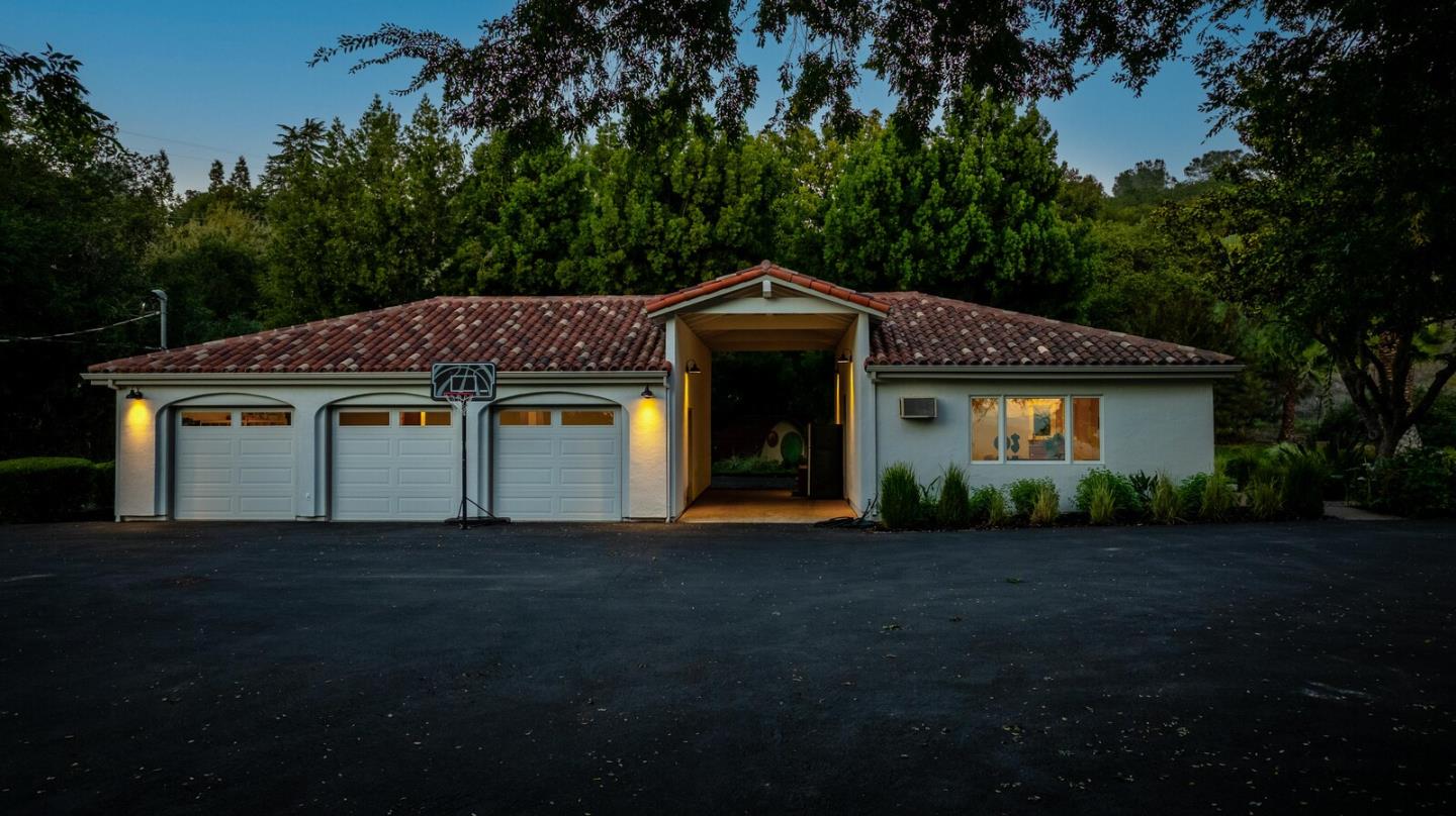 Morgan Hill, California, 95037, United States, 4 Bedrooms Bedrooms, ,2 BathroomsBathrooms,Residential,Active,2000194
