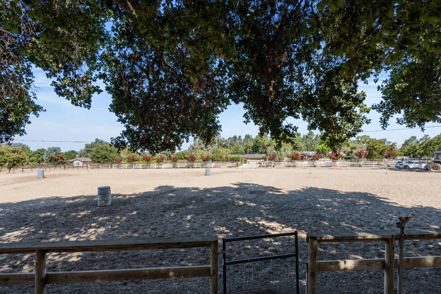 Hollister, California, 95023, United States, 4 Bedrooms Bedrooms, ,4 BathroomsBathrooms,Residential,Active,1943799