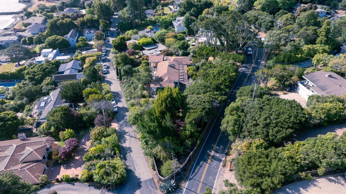 Belvedere Tiburon, California, 94920, United States, 4 Bedrooms Bedrooms, ,3 BathroomsBathrooms,Residential,Active,1952045