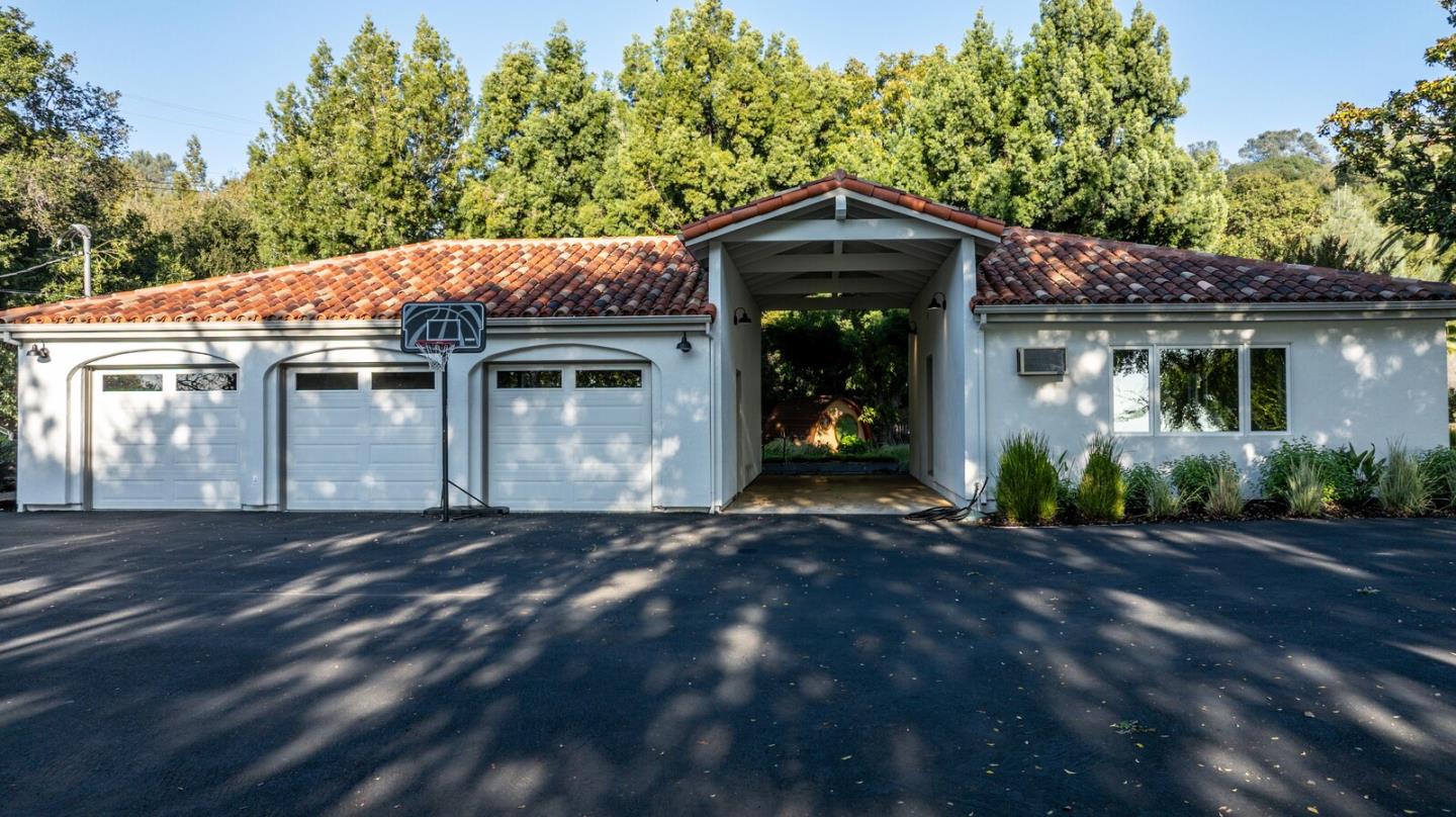 Morgan Hill, California, 95037, United States, 4 Bedrooms Bedrooms, ,2 BathroomsBathrooms,Residential,Active,2000194