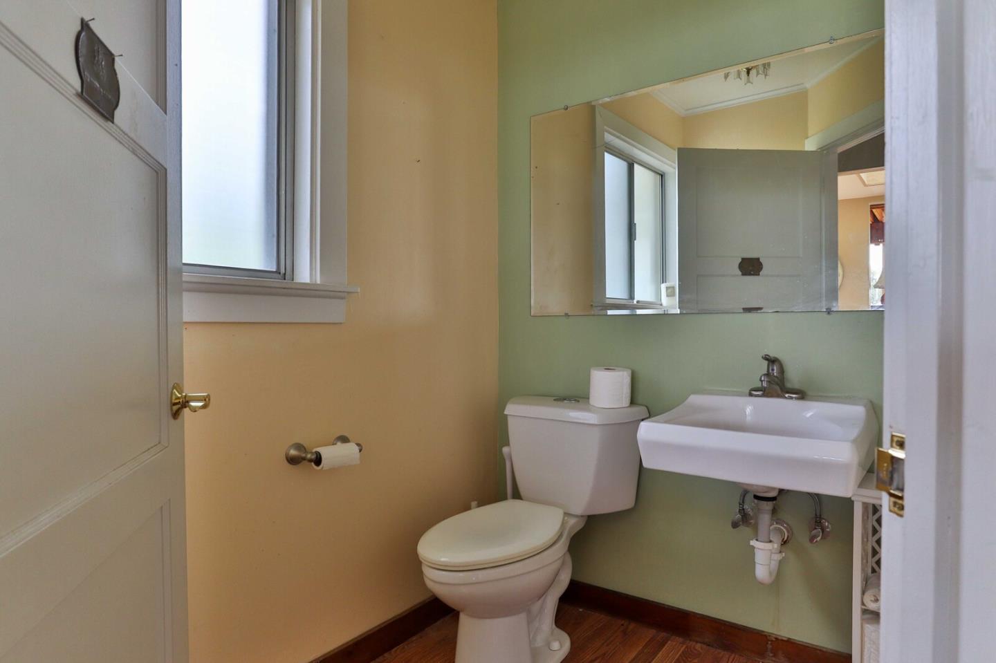 Belvedere Tiburon, California, 94920, United States, 4 Bedrooms Bedrooms, ,3 BathroomsBathrooms,Residential,Active,1952045