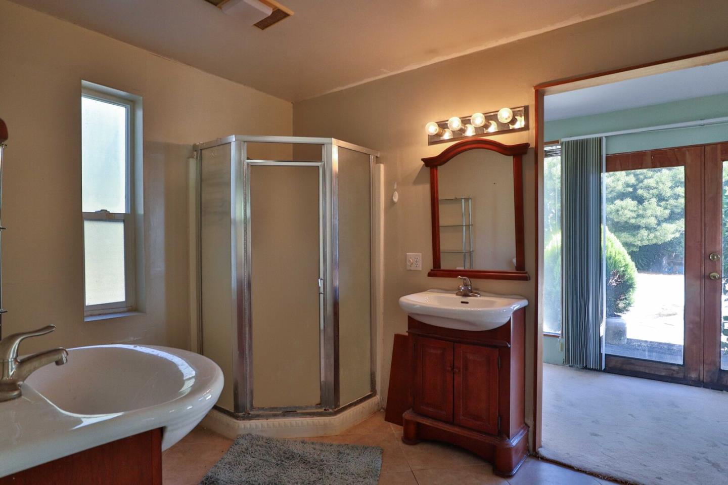 Belvedere Tiburon, California, 94920, United States, 4 Bedrooms Bedrooms, ,3 BathroomsBathrooms,Residential,Active,1952045