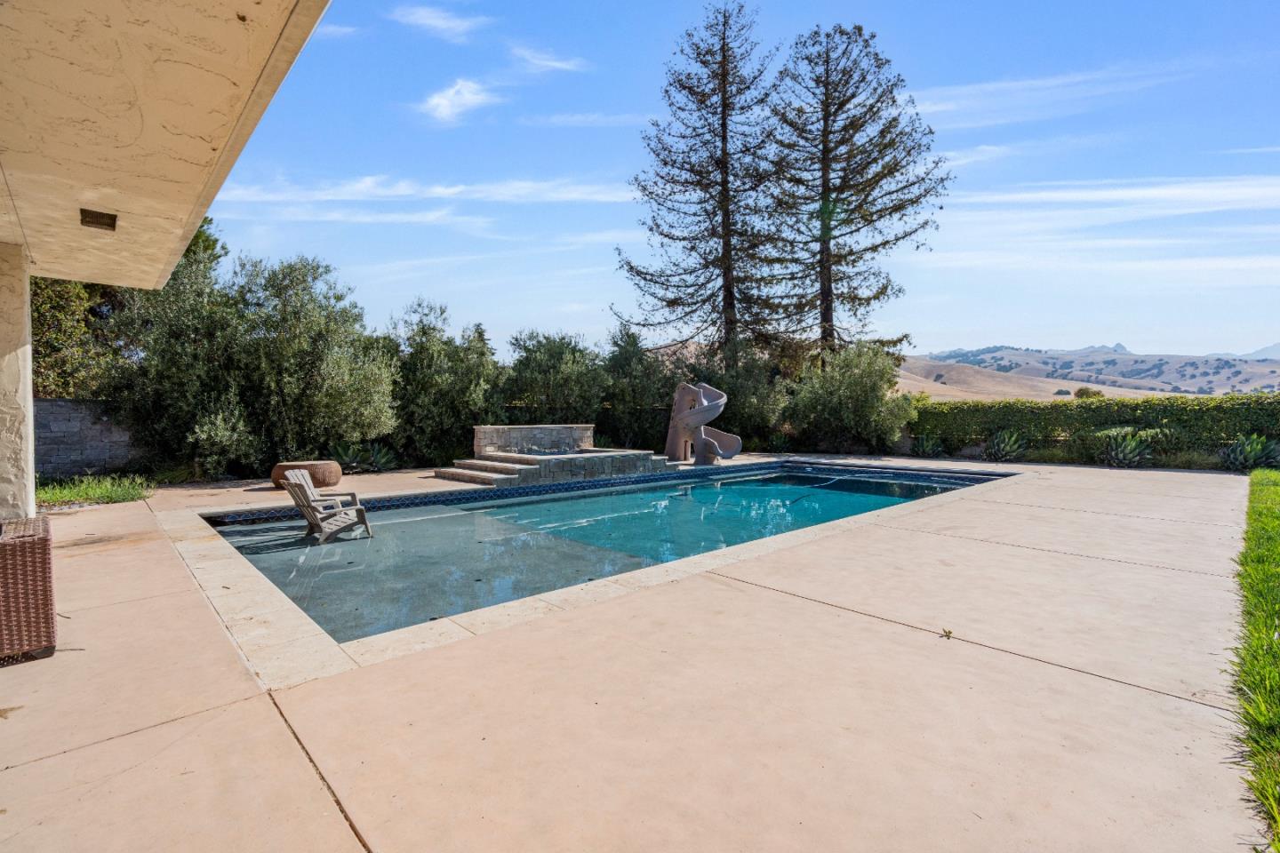 Hollister, California, 95023, United States, 4 Bedrooms Bedrooms, ,4 BathroomsBathrooms,Residential,Active,1943799