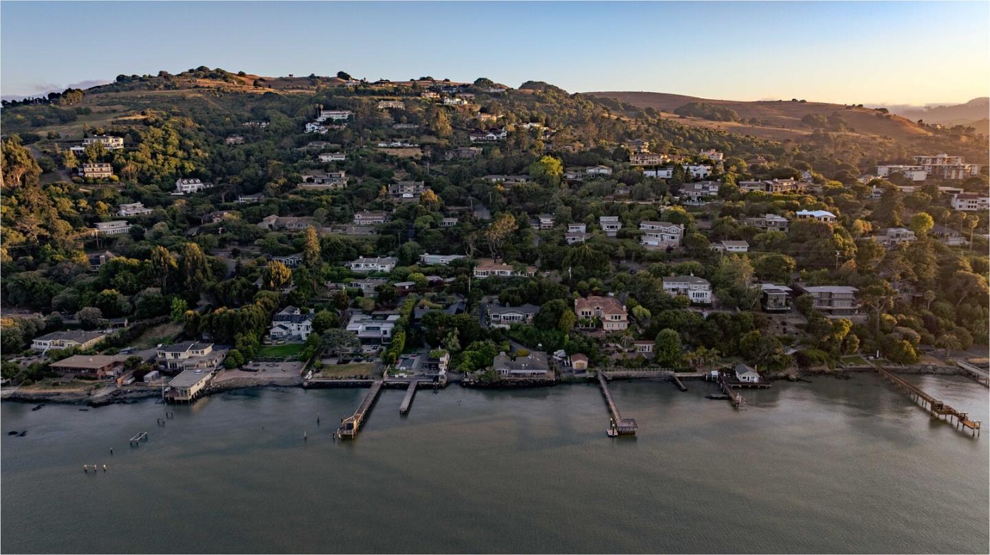 Belvedere Tiburon, California, 94920, United States, 4 Bedrooms Bedrooms, ,3 BathroomsBathrooms,Residential,Active,1952045