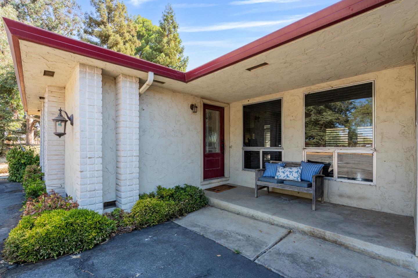 Hollister, California, 95023, United States, 4 Bedrooms Bedrooms, ,4 BathroomsBathrooms,Residential,Active,1943799