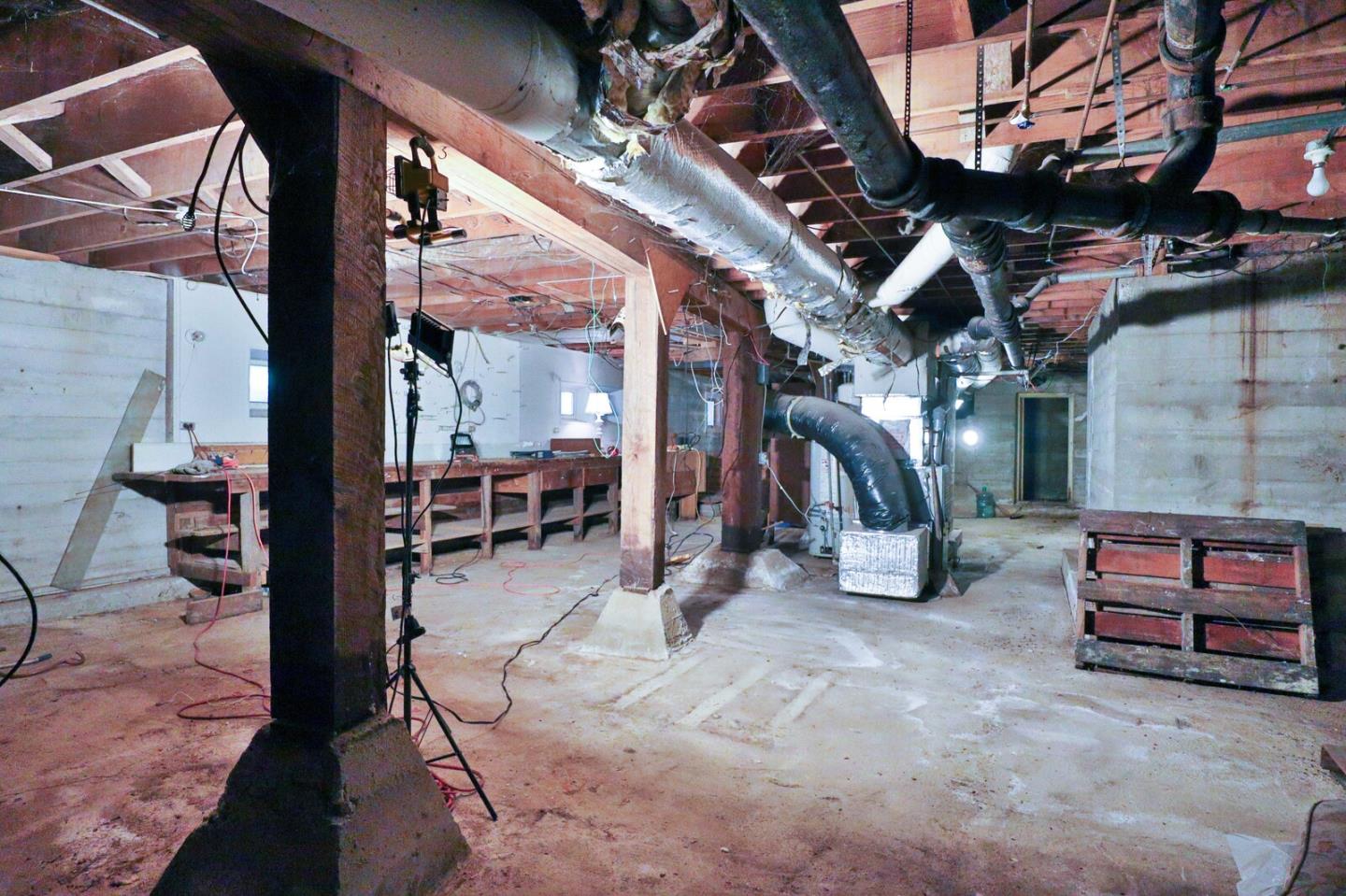 Belvedere Tiburon, California, 94920, United States, 4 Bedrooms Bedrooms, ,3 BathroomsBathrooms,Residential,Active,1952045