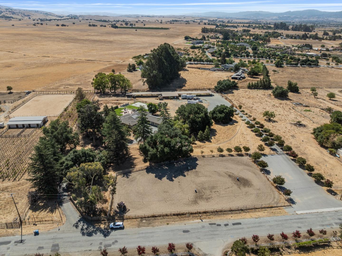 Hollister, California, 95023, United States, 4 Bedrooms Bedrooms, ,4 BathroomsBathrooms,Residential,Active,1943799