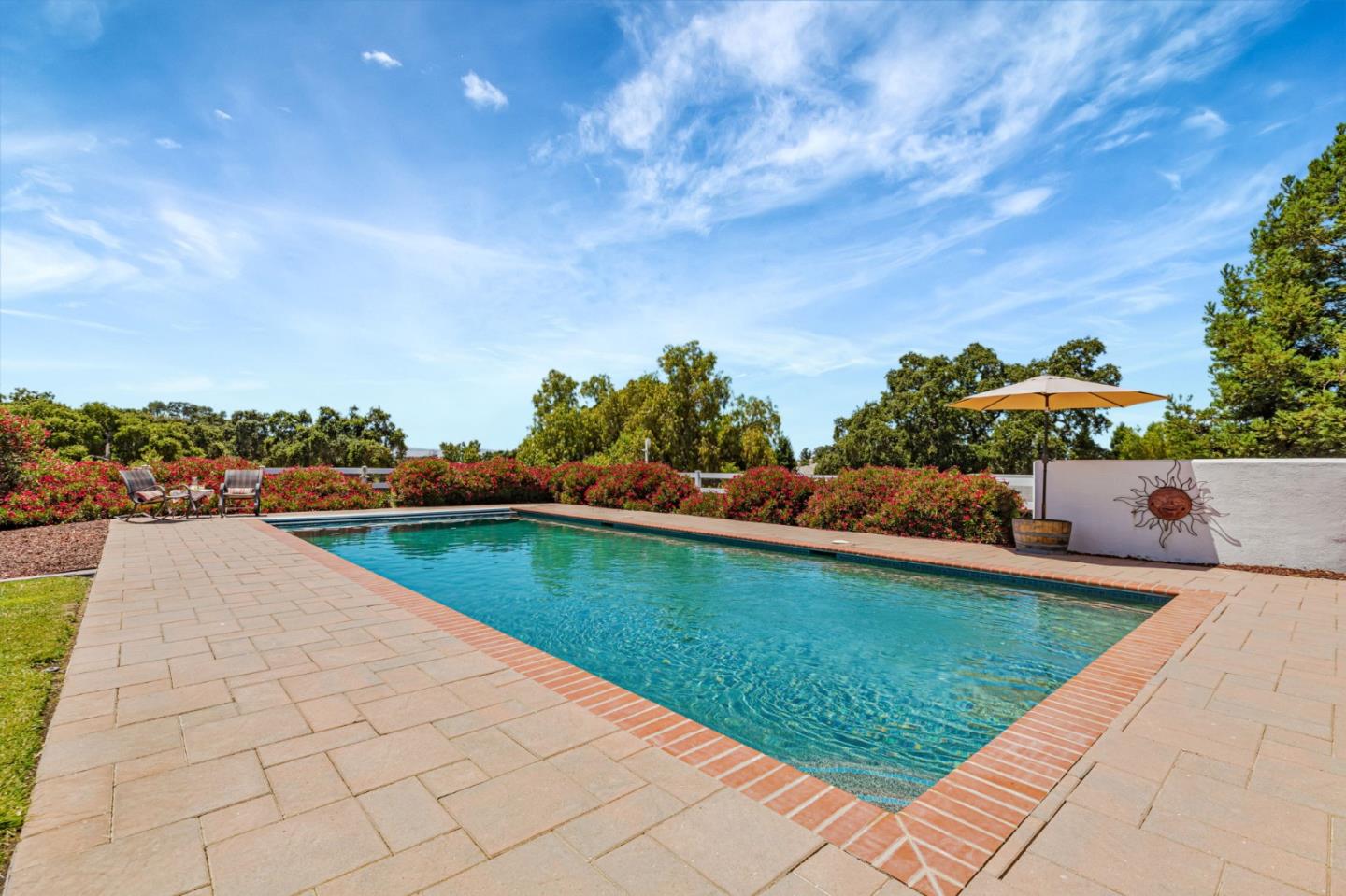 Hollister, California, 95023, United States, 5 Bedrooms Bedrooms, ,4 BathroomsBathrooms,Residential,Active,1904181