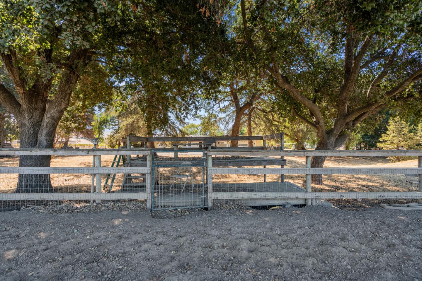 Hollister, California, 95023, United States, 4 Bedrooms Bedrooms, ,4 BathroomsBathrooms,Residential,Active,1943799