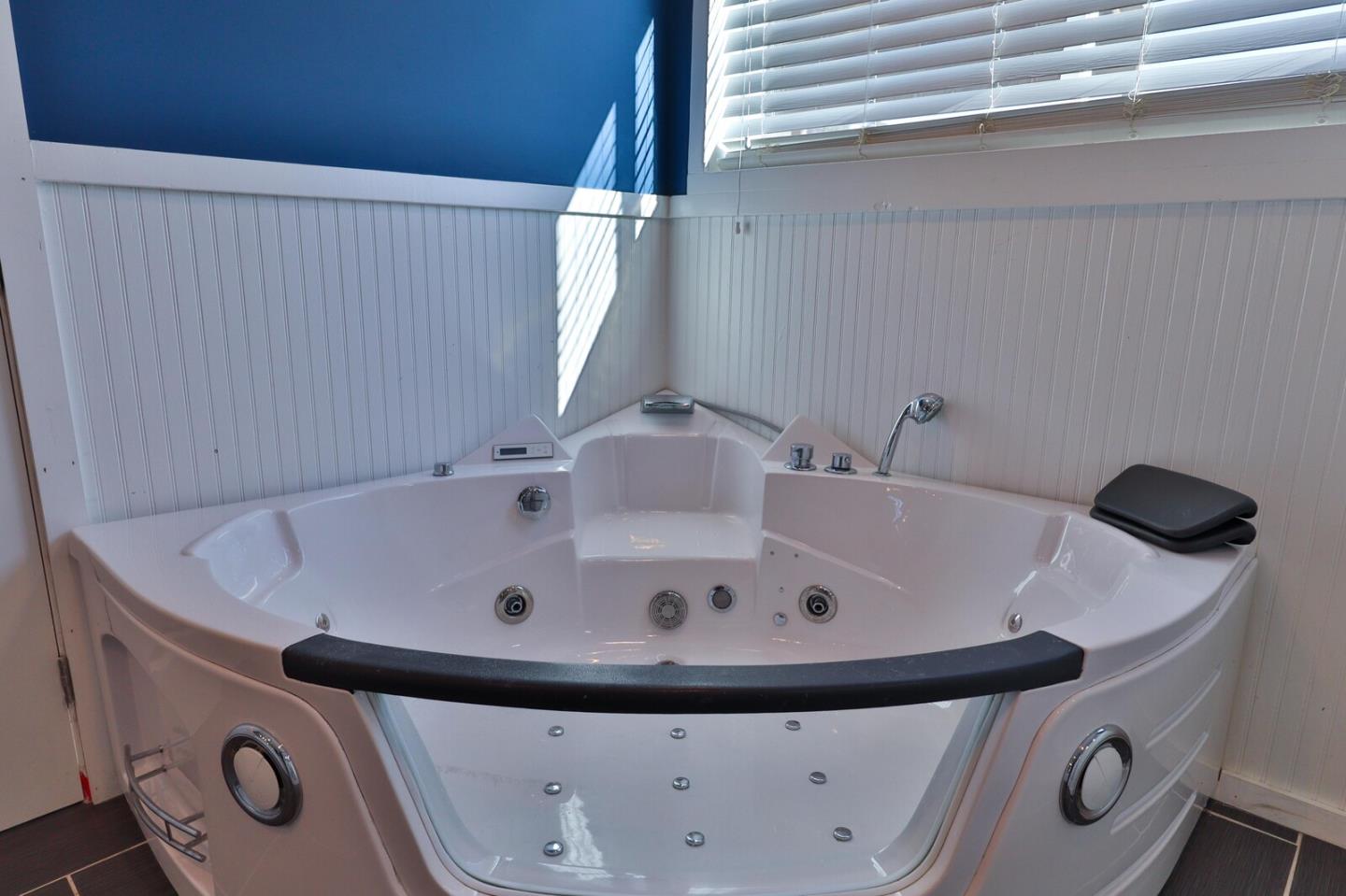 Morgan Hill, California, 95037, United States, 4 Bedrooms Bedrooms, ,2 BathroomsBathrooms,Residential,Active,2000194