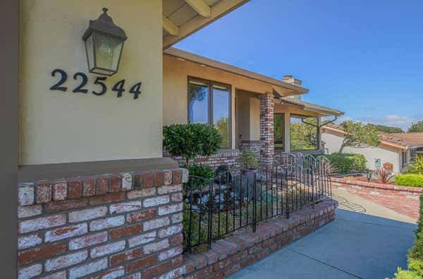 22544 OAK CANYON RD, SALINAS, CA 93908, photo 4 of 51