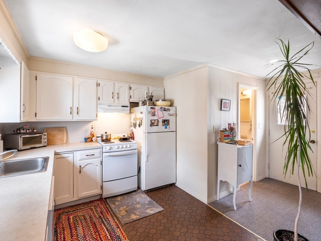 Newburyport, Massachusetts, 01950, United States, 3 Bedrooms Bedrooms, ,3 BathroomsBathrooms,Residential,Active,2045626
