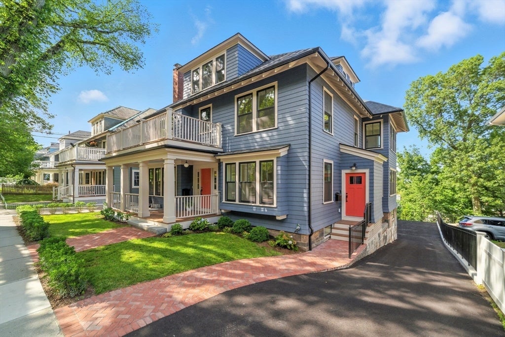 Brookline, Massachusetts, 02446, United States, 4 Bedrooms Bedrooms, ,4 BathroomsBathrooms,Residential,Active,1806604