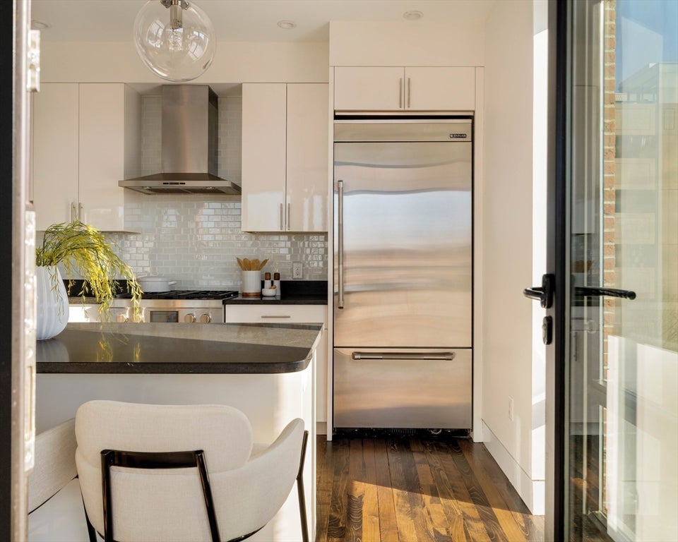 Cambridge, Massachusetts, 02139, United States, 2 Bedrooms Bedrooms, ,3 BathroomsBathrooms,Residential,Active,2013440