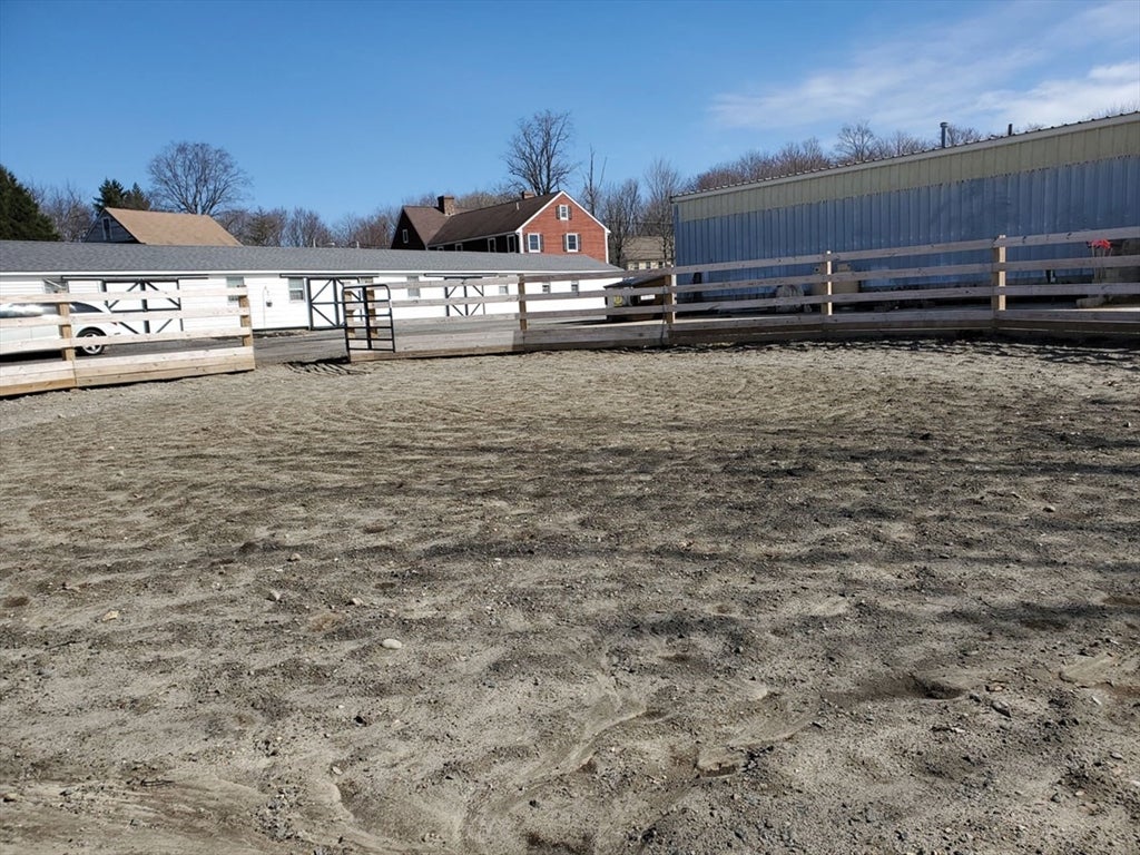 Westborough, Massachusetts, 01581, United States, 6 Bedrooms Bedrooms, ,3 BathroomsBathrooms,Residential,Active,1992250