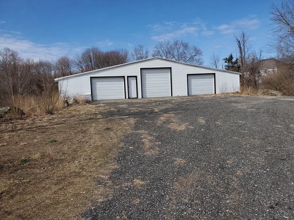 Westborough, Massachusetts, 01581, United States, 6 Bedrooms Bedrooms, ,3 BathroomsBathrooms,Residential,Active,1992250