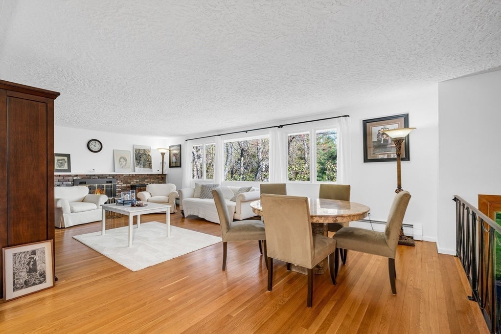 Weston, Massachusetts, 02493, United States, 5 Bedrooms Bedrooms, ,3 BathroomsBathrooms,Residential,Active,2044181