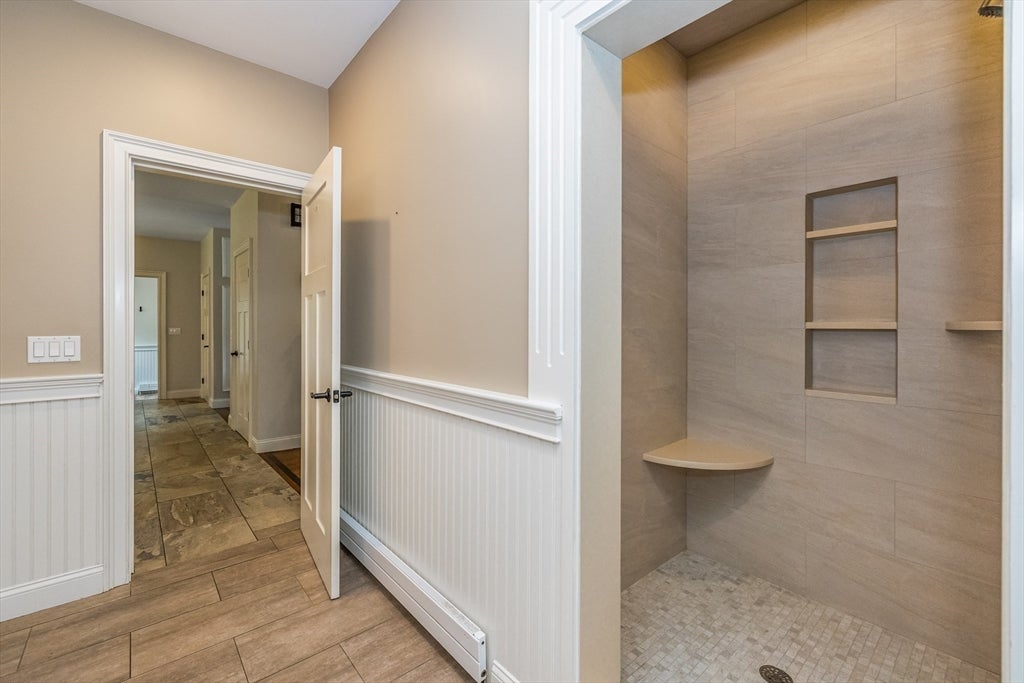 Woburn, Massachusetts, 01801, United States, 5 Bedrooms Bedrooms, ,5 BathroomsBathrooms,Residential,Active,1922298
