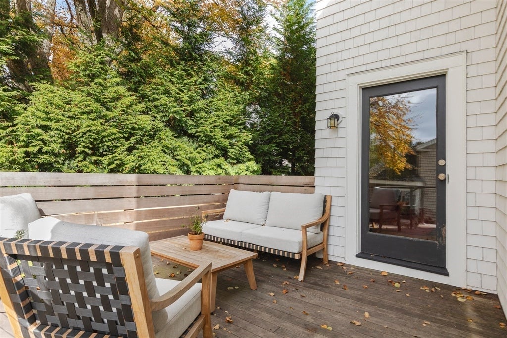 Marblehead, Massachusetts, 01945, United States, 5 Bedrooms Bedrooms, ,4 BathroomsBathrooms,Residential,Active,1993678