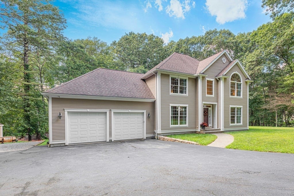 Ipswich, Massachusetts, 01938, United States, 4 Bedrooms Bedrooms, ,3 BathroomsBathrooms,Residential,Active,1922346