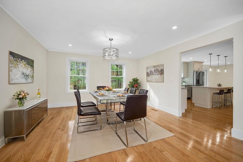 Wilmington, Massachusetts, 01887, United States, 4 Bedrooms Bedrooms, ,3 BathroomsBathrooms,Residential,Active,2043113