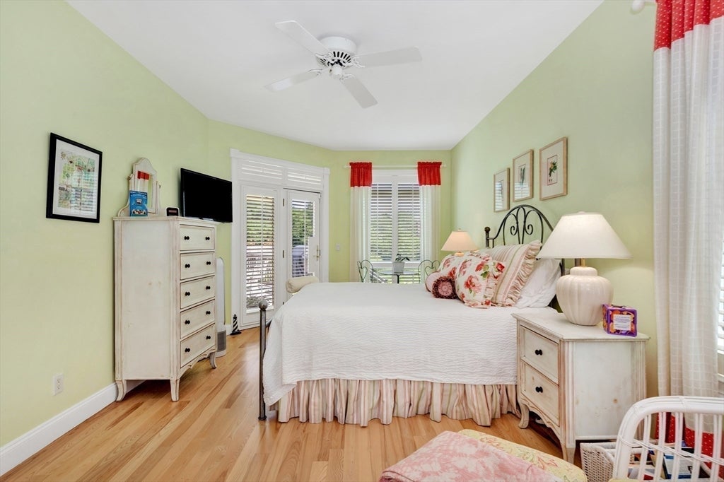 Gloucester, Massachusetts, 01930, United States, 4 Bedrooms Bedrooms, ,3 BathroomsBathrooms,Residential,Active,1929470