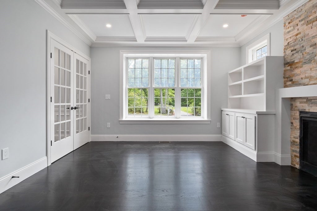 Dedham, Massachusetts, 02026, United States, 5 Bedrooms Bedrooms, ,7 BathroomsBathrooms,Residential,Active,1922675