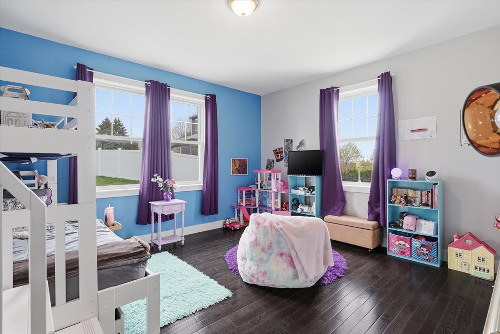 Lynn, Massachusetts, 01904, United States, 5 Bedrooms Bedrooms, ,3 BathroomsBathrooms,Residential,Active,2043805