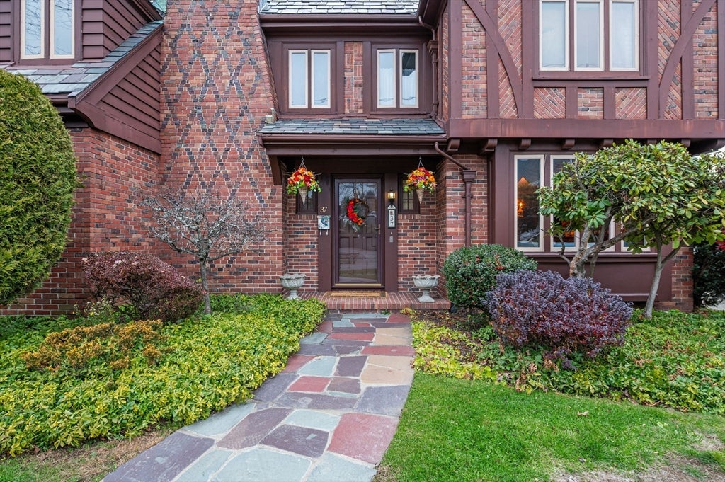 Swampscott, Massachusetts, 01907, United States, 6 Bedrooms Bedrooms, ,4 BathroomsBathrooms,Residential,Active,2007274