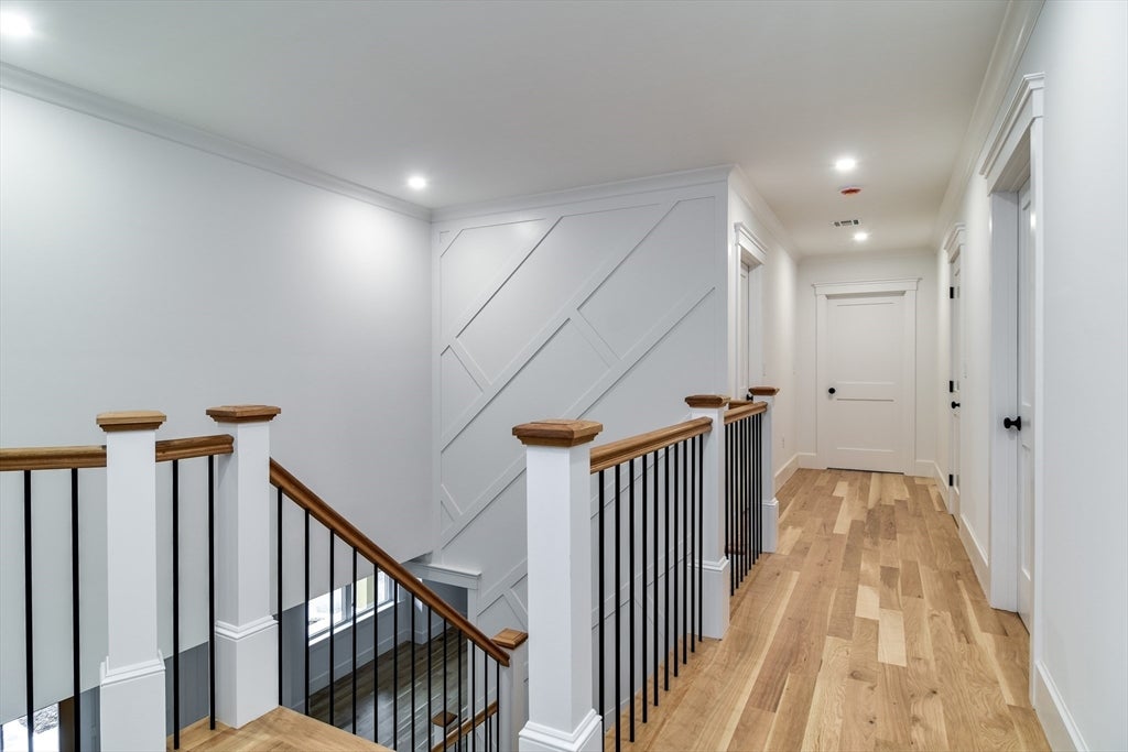 Hopkinton, Massachusetts, 01748, United States, 5 Bedrooms Bedrooms, ,6 BathroomsBathrooms,Residential,Active,1990661