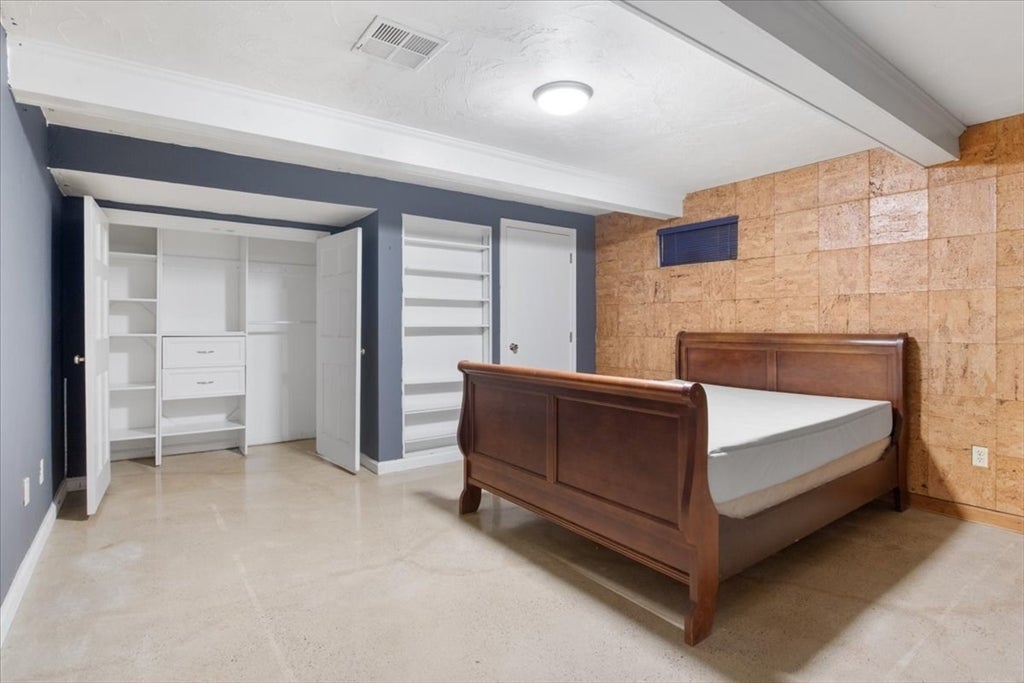 Medfield, Massachusetts, 02052, United States, 5 Bedrooms Bedrooms, ,4 BathroomsBathrooms,Residential,Active,1790178