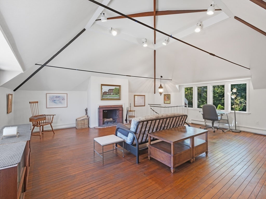 Newburyport, Massachusetts, 01950, United States, 3 Bedrooms Bedrooms, ,3 BathroomsBathrooms,Residential,Active,2045626
