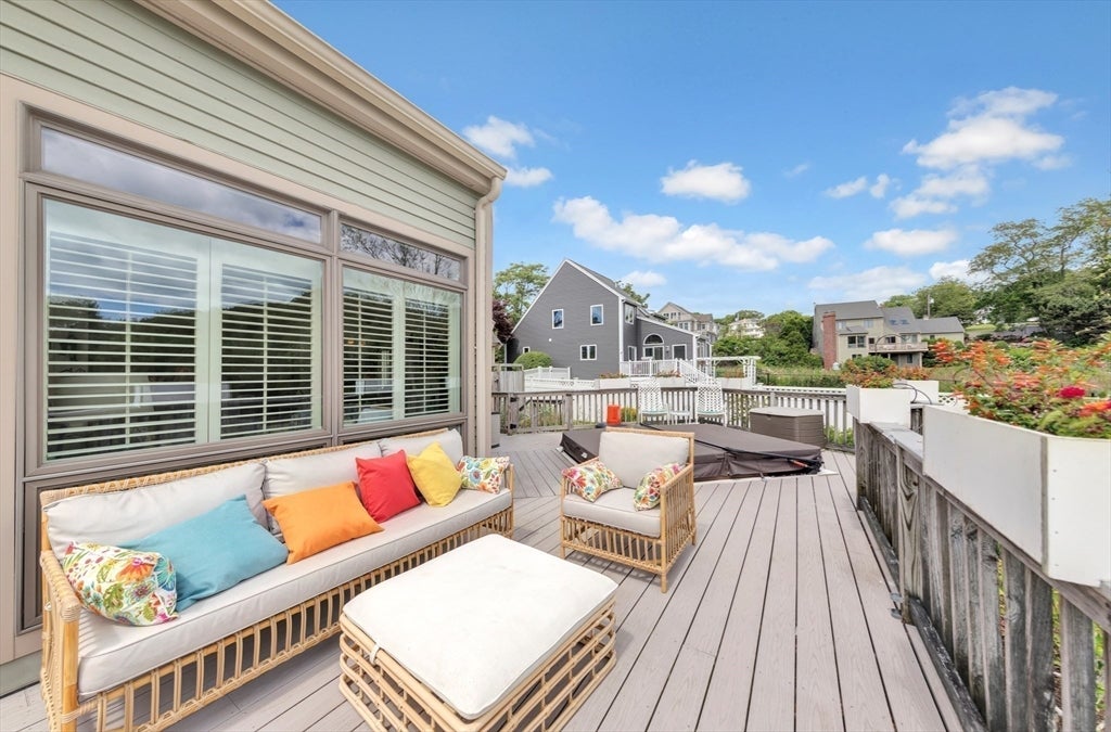 Gloucester, Massachusetts, 01930, United States, 4 Bedrooms Bedrooms, ,3 BathroomsBathrooms,Residential,Active,1929470