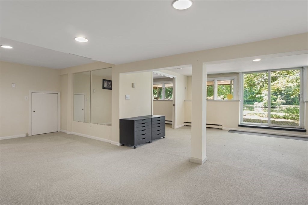 Foxboro, Massachusetts, 02035, United States, 5 Bedrooms Bedrooms, ,4 BathroomsBathrooms,Residential,Active,1904724