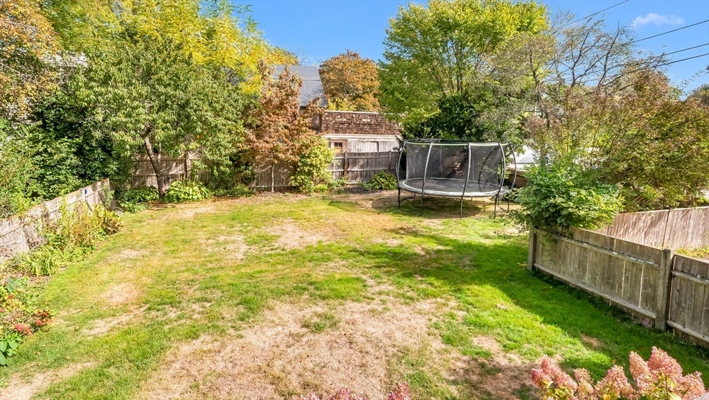 Newburyport, Massachusetts, 01950, United States, 5 Bedrooms Bedrooms, ,2 BathroomsBathrooms,Residential,Active,1986902