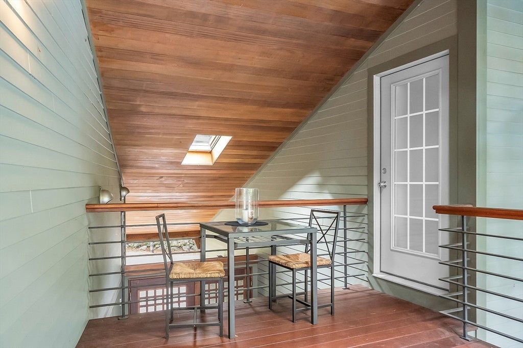 Lynnfield, Massachusetts, 01940, United States, 4 Bedrooms Bedrooms, ,3 BathroomsBathrooms,Residential,Active,1885013