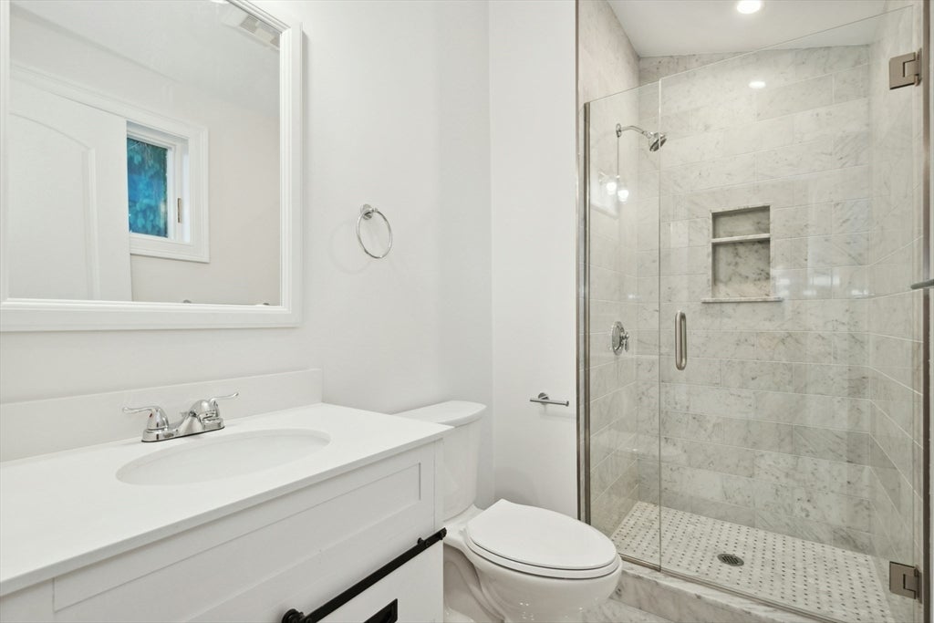 Cambridge, Massachusetts, 02138, United States, 4 Bedrooms Bedrooms, ,4 BathroomsBathrooms,Residential,Active,1905089