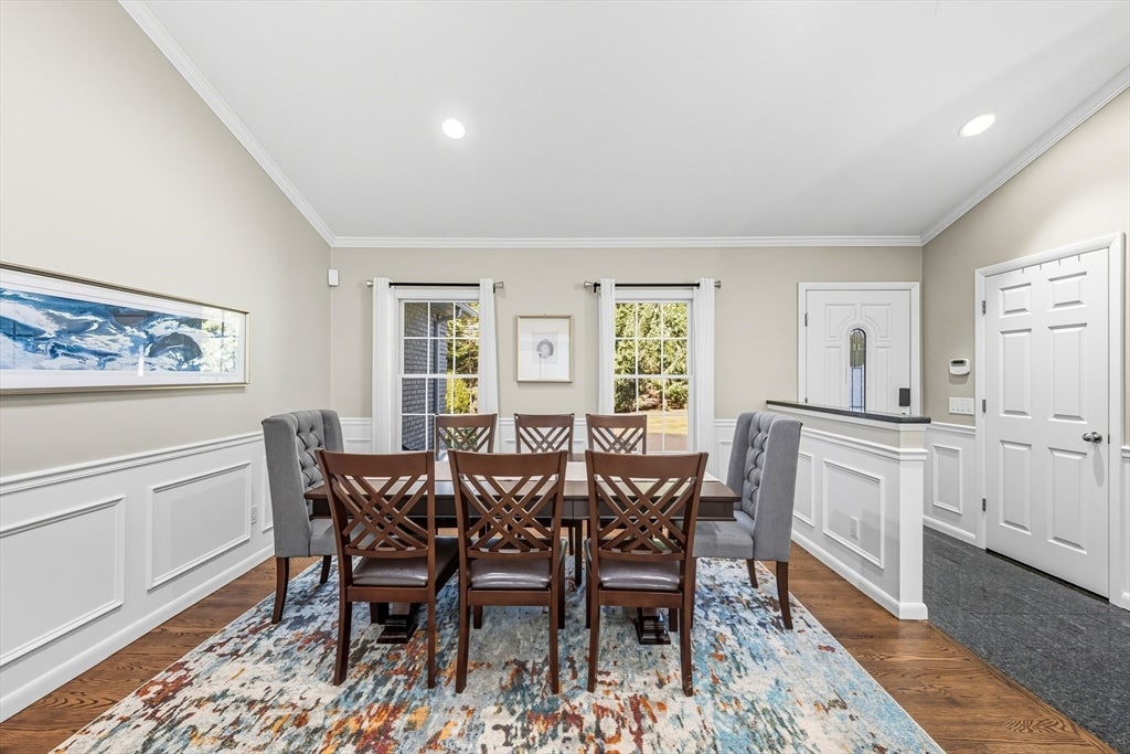 Smithfield, Rhode Island, 02917, United States, 3 Bedrooms Bedrooms, ,2 BathroomsBathrooms,Residential,Active,1963267