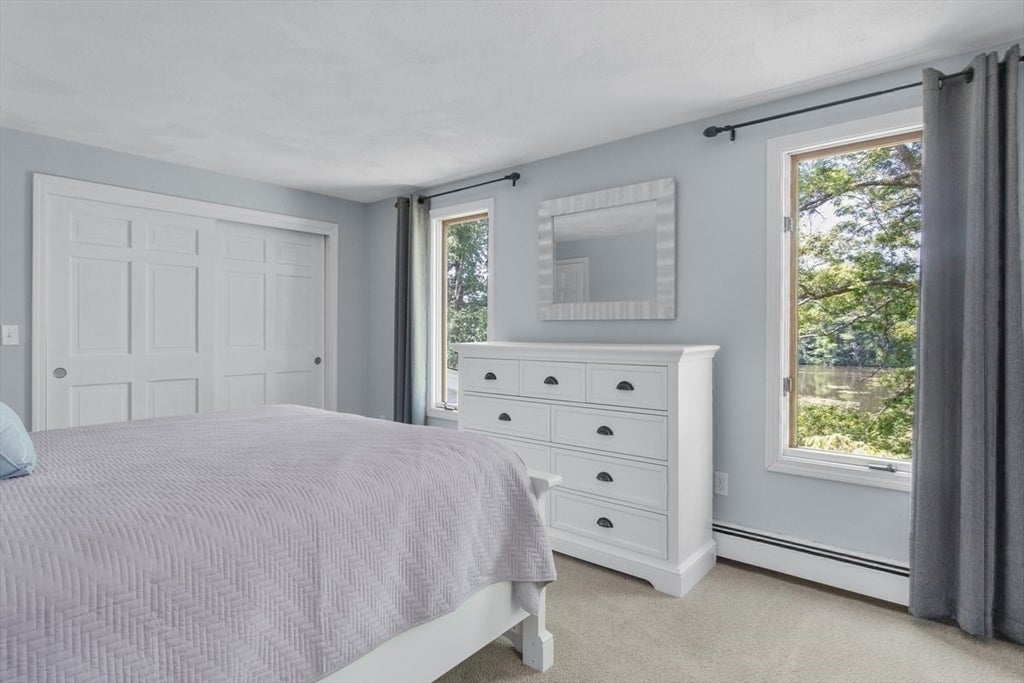 Foxboro, Massachusetts, 02035, United States, 5 Bedrooms Bedrooms, ,4 BathroomsBathrooms,Residential,Active,1904724